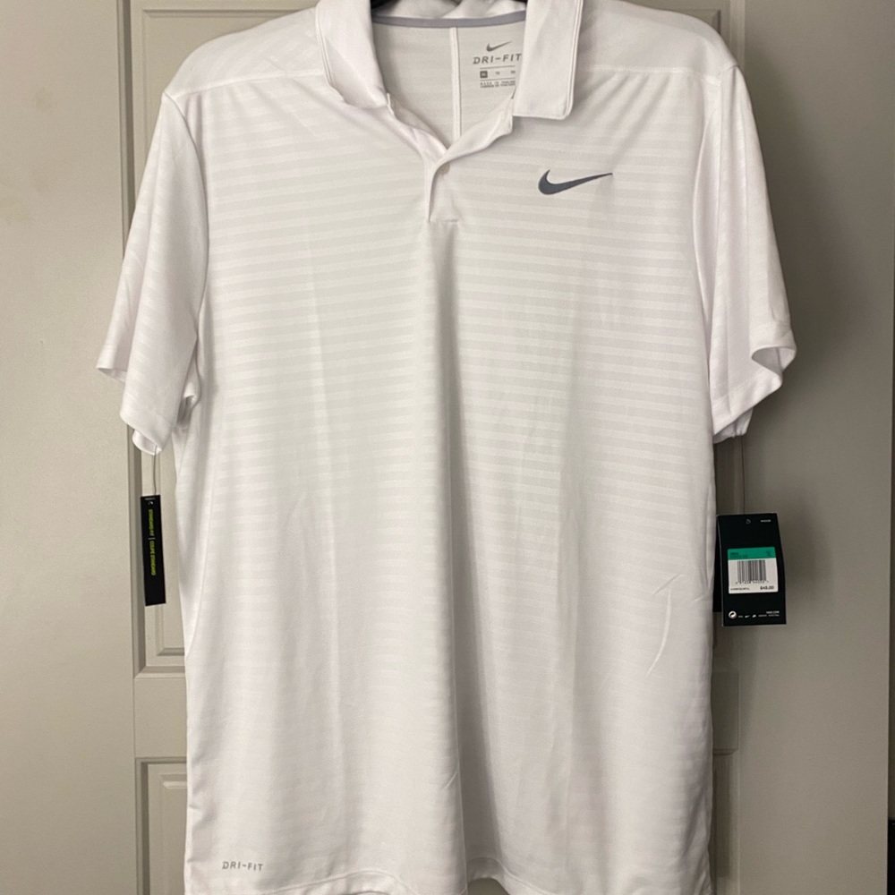 Mens Nike Dri-Fit size XL new with tags
